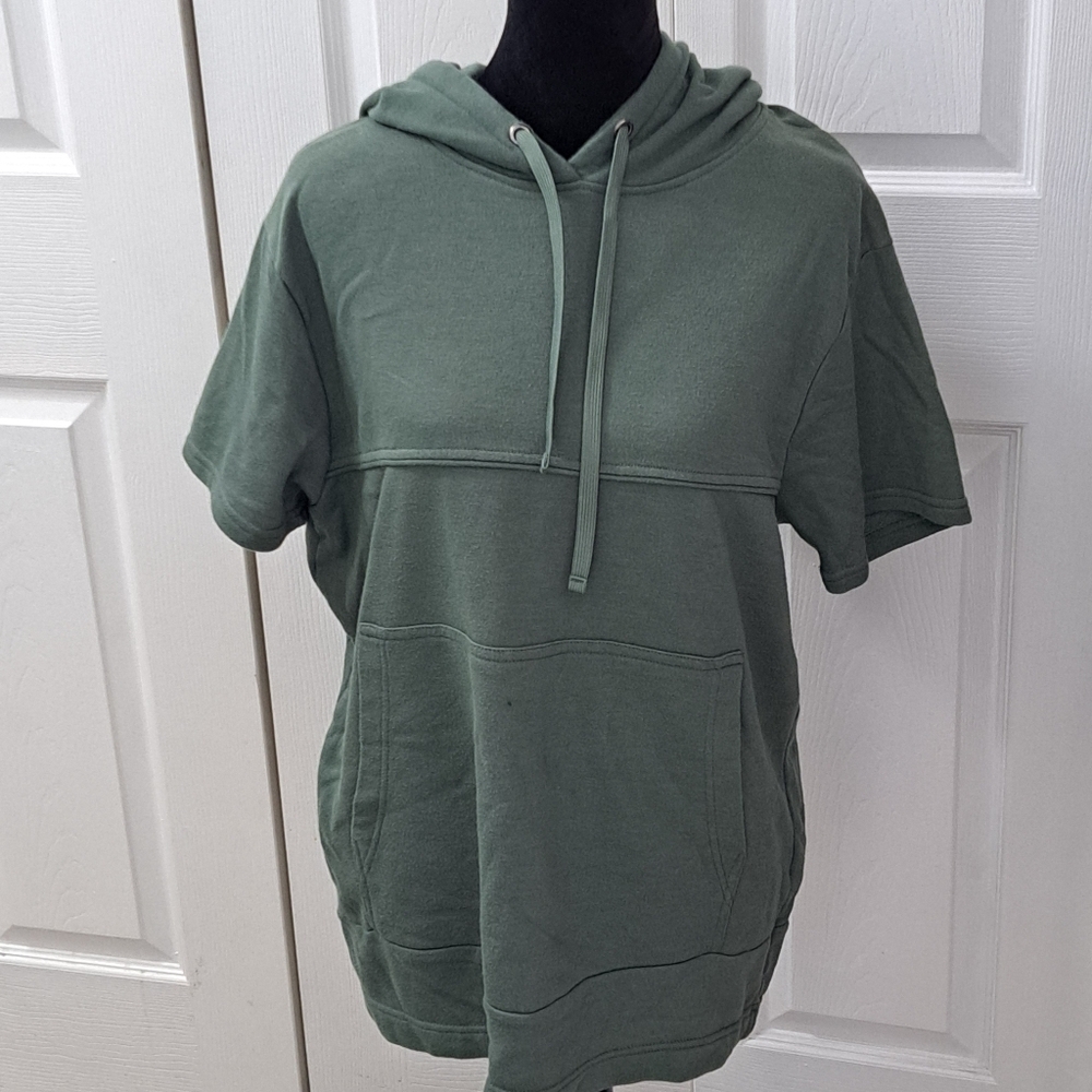 Fission Olive Green Short Sleeve Hoodie   Size L